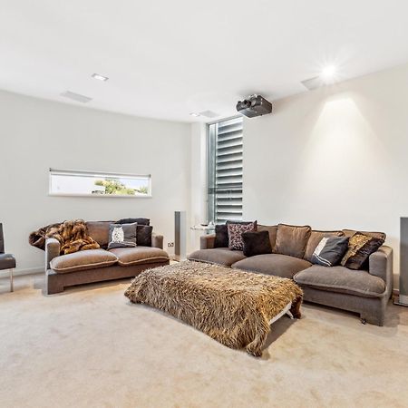Вилла Sentinel Beach House - Auckland Holiday Retreat Экстерьер фото