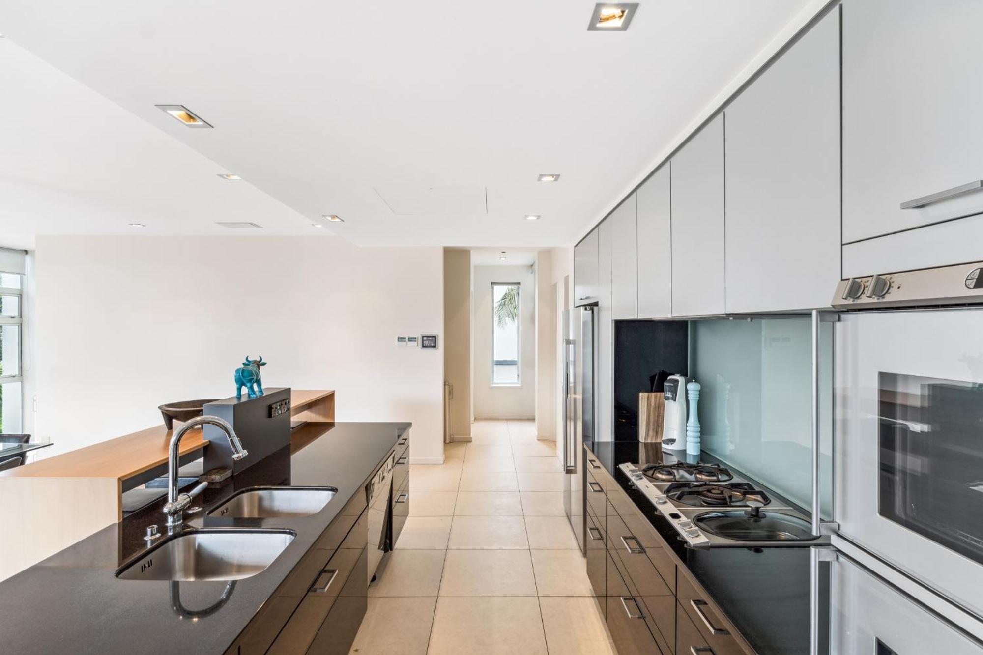 Вилла Sentinel Beach House - Auckland Holiday Retreat Экстерьер фото